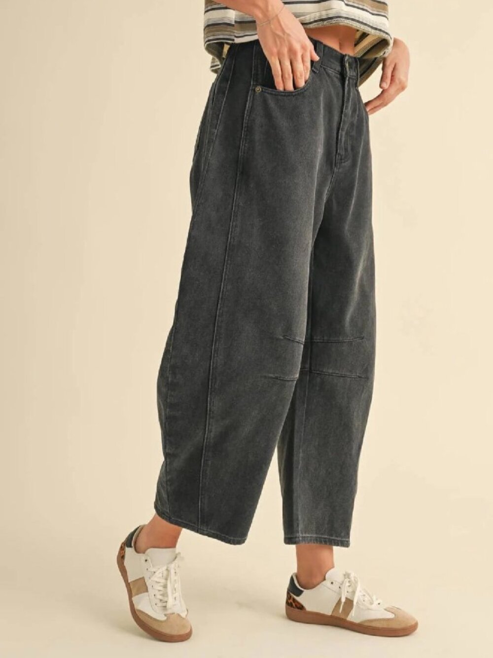 Thorne Barrel Jeans NEW Size Medium - Picture 3 of 4